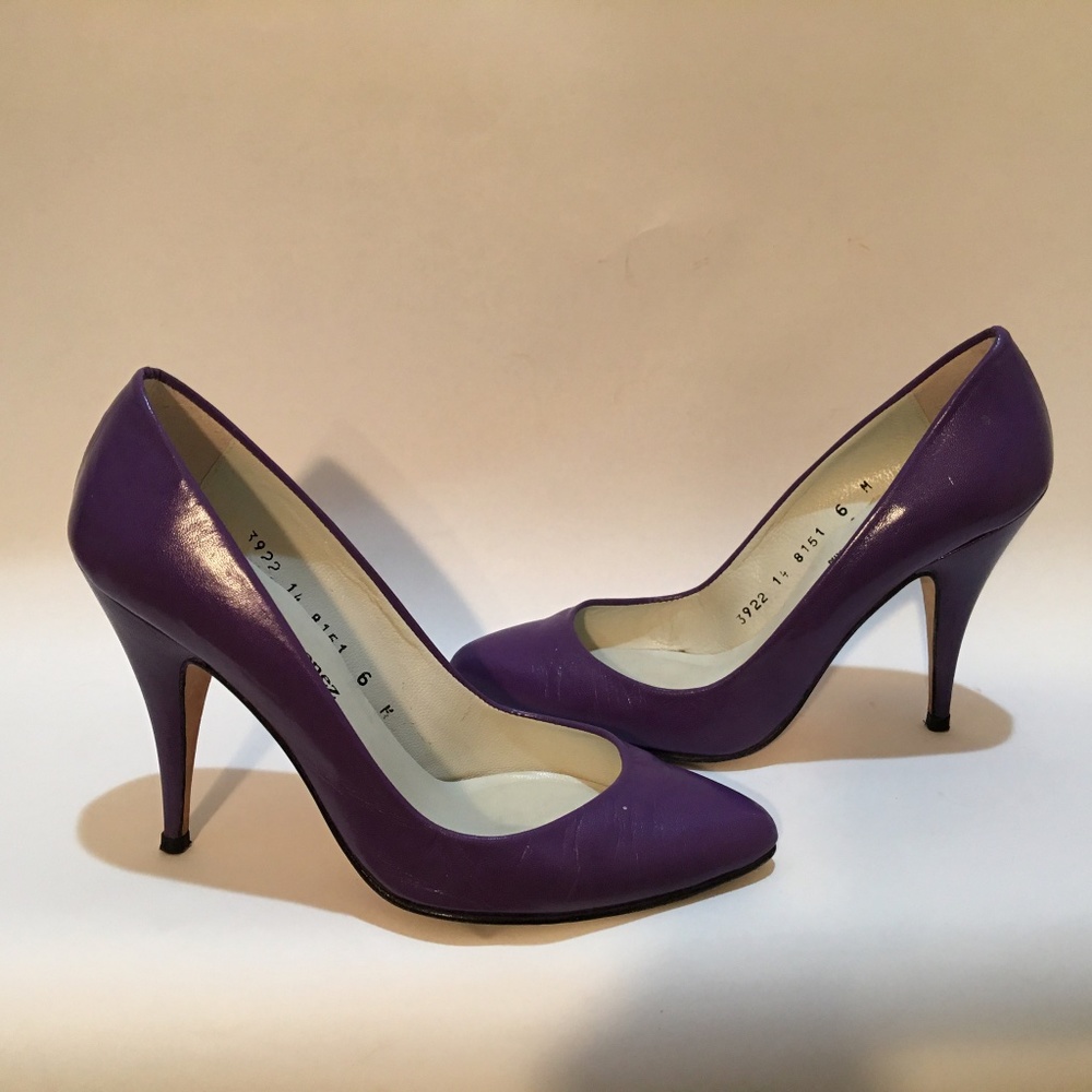 Pepe Jimenez 4" leather heels, size 6, deep plum,
